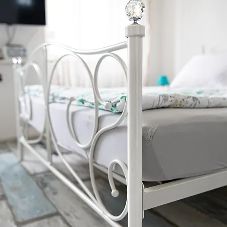 Main Square With Sea View Apartment *