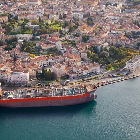 Main Square With Sea View Pula