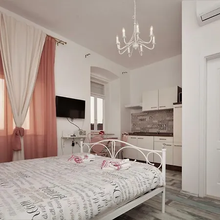 Apartment Main Square With Sea View Pula