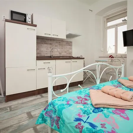 Apartment Main Square With Sea View *