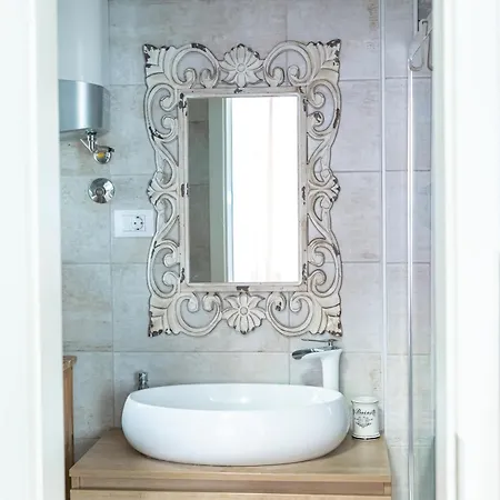 Main Square With Sea View Apartament *