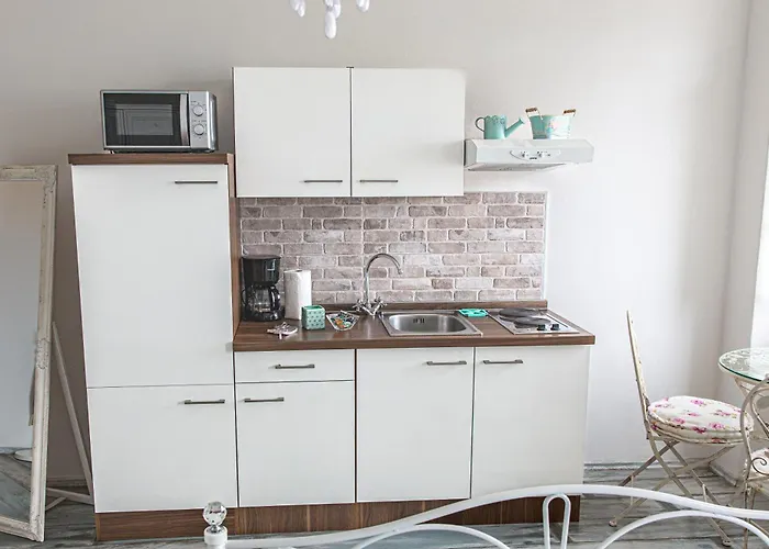 Main Square With Sea View 아파트 *