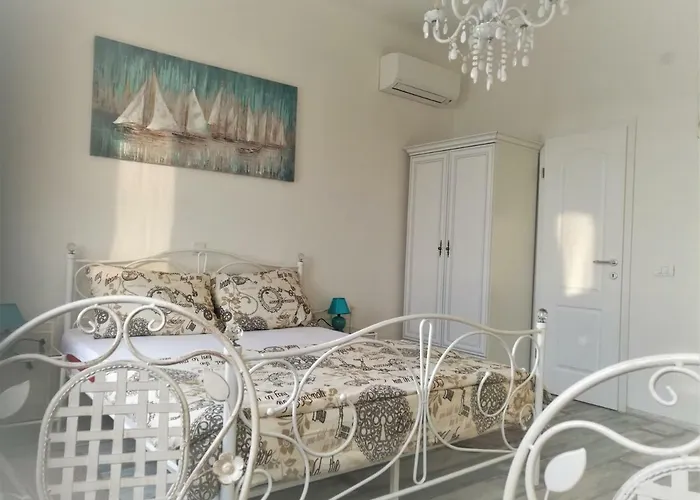 Main Square With Sea View 아파트