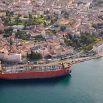 Main Square With Sea View Pula